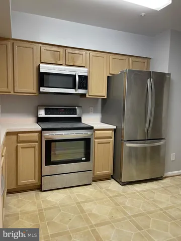 $2,700 | 4215 Mozart Brigade Lane, Unit 66, Fairfax, VA 22033