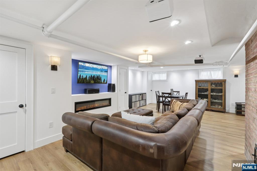 341 Parker Street Newark, NJ 07104 - Photo 33 of 47