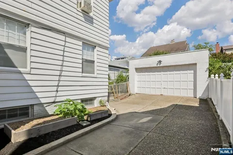 $700,000 | 341 Parker Street, Newark, NJ 07104