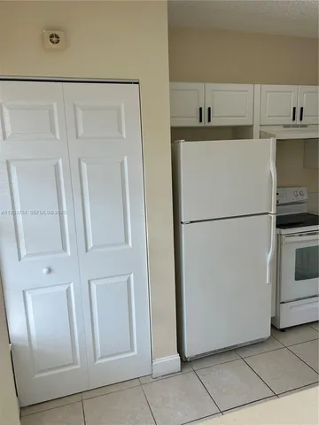 $2,500 | 232 South W 122nd Terrace, Unit 232, Pembroke Pines, FL 33025