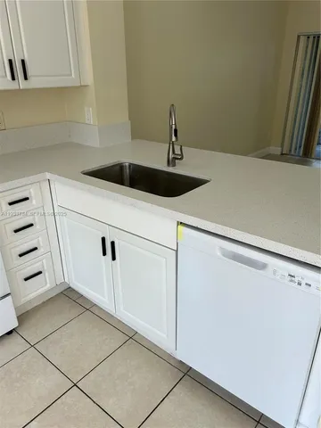 $2,500 | 232 South W 122nd Terrace, Unit 232, Pembroke Pines, FL 33025
