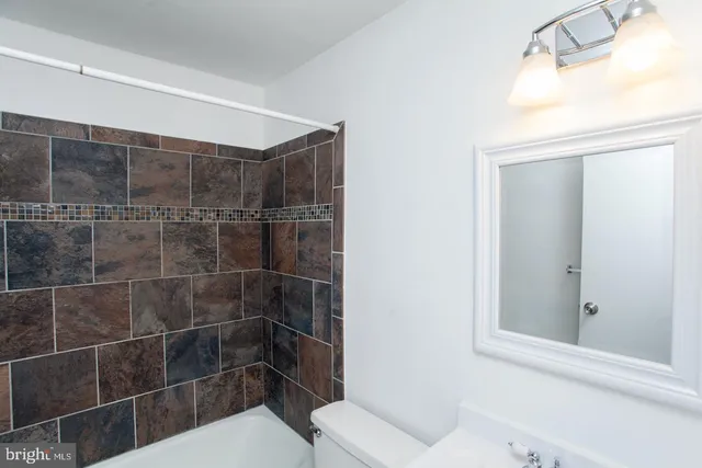 $1,950 | 413 Brandywine Court, Warminster, PA 18974