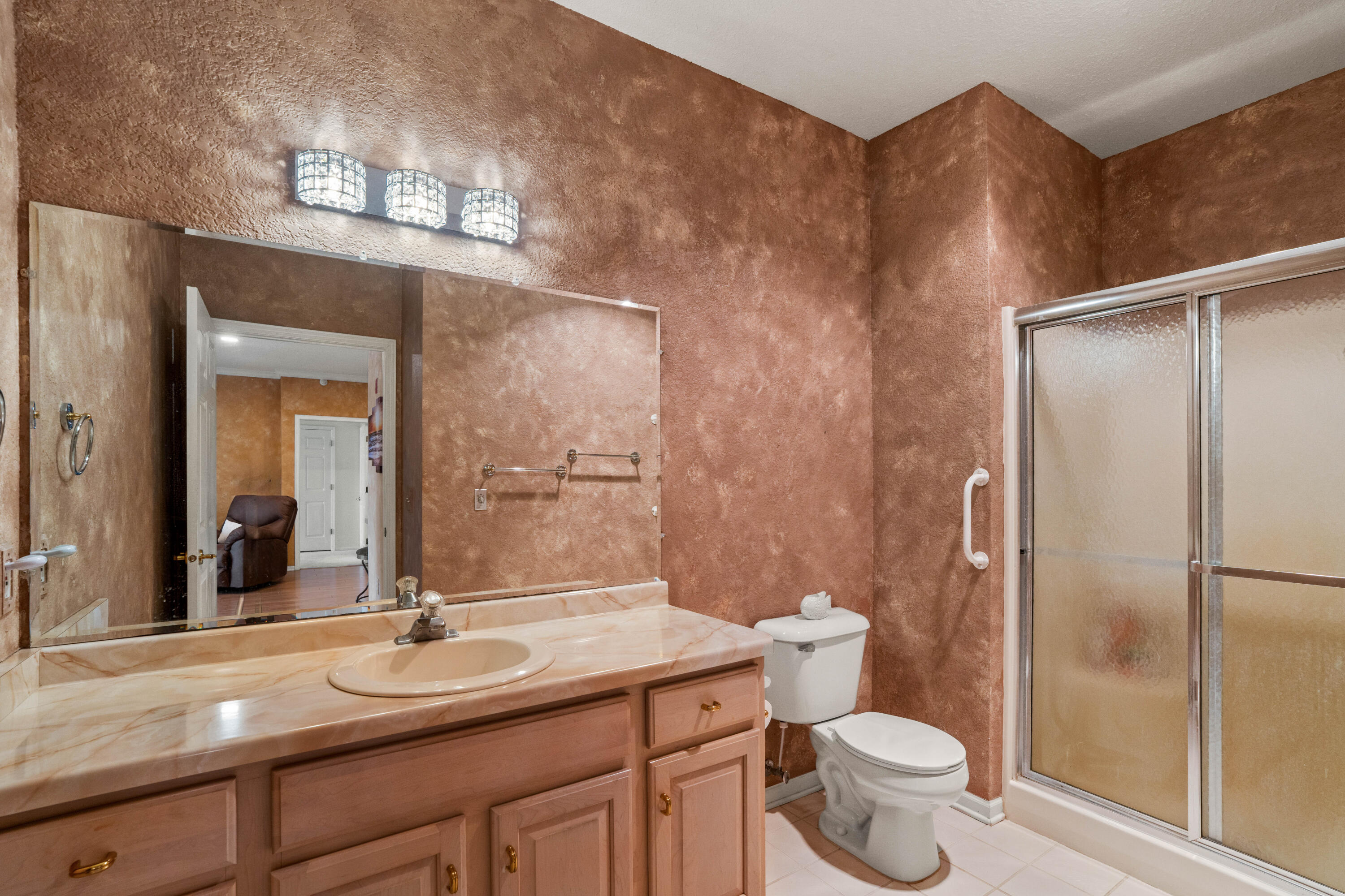 13070 West Bluemound Road, Unit 209 Elm Grove, WI 53122 - Photo 10 of 17 Full Bathroom