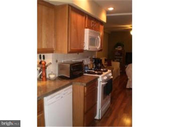 587 Elbridge Road Morrisville, PA 19067 - Photo 5 of 12 Kitchen