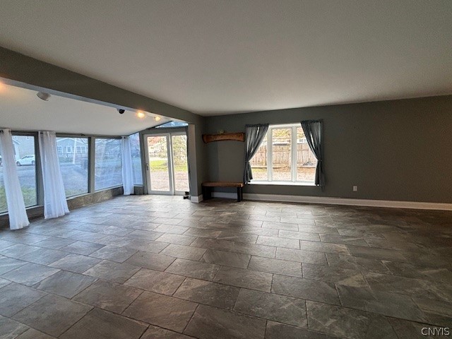 7420 Mapleview Road Cicero, NY 13039 - Photo 5 of 22