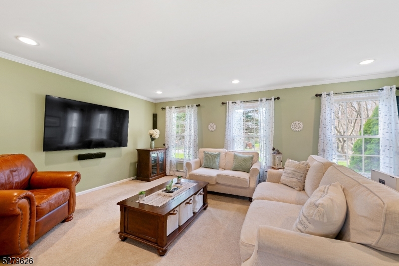 164 Parker Road Long Valley, NJ 07853 - Photo 11 of 32