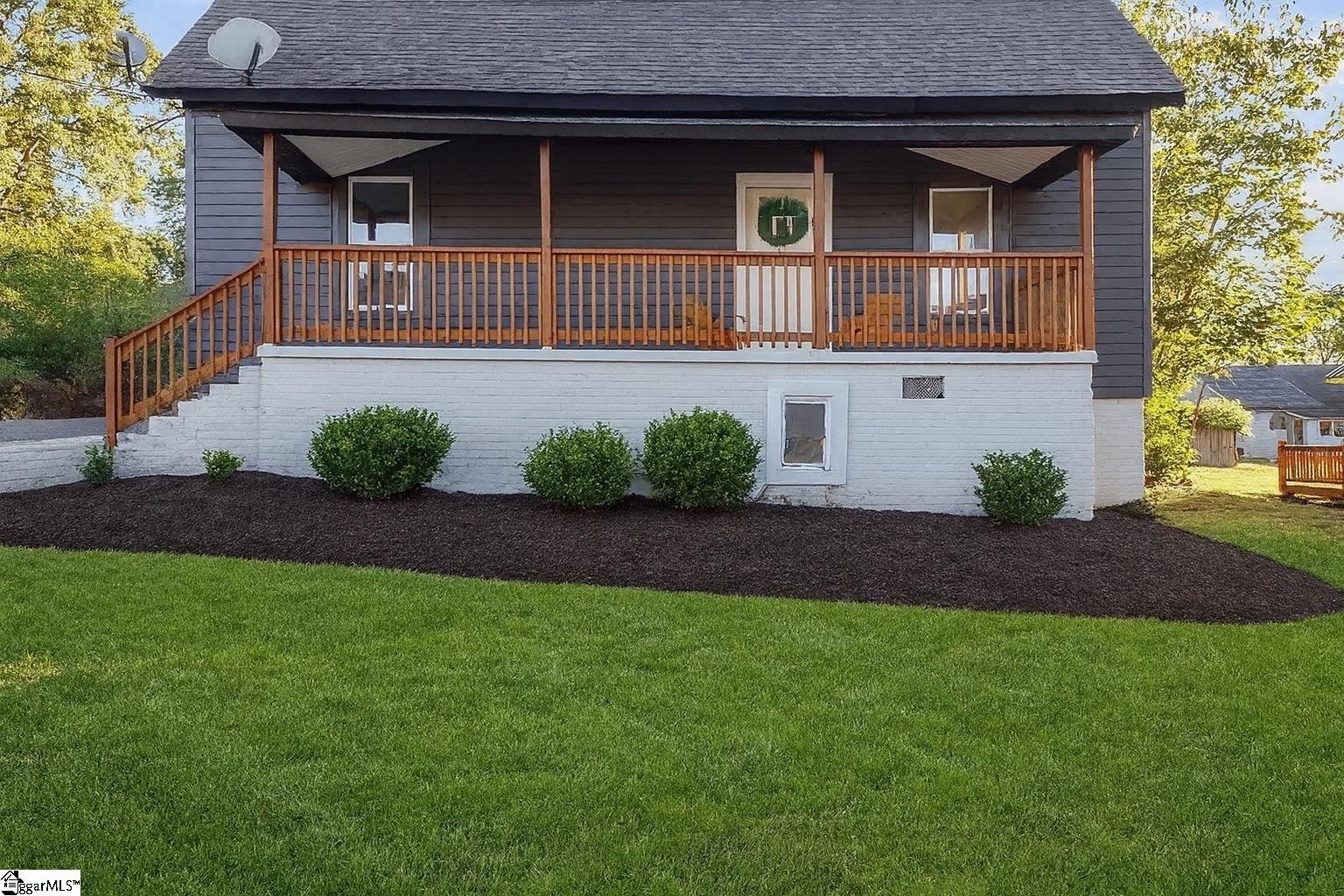 111 South 8th Street Easley, SC 29640 - Photo 1 of 17