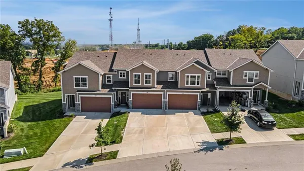 $309,000 | 7301 Aaron Street, Parkville, MO 64152