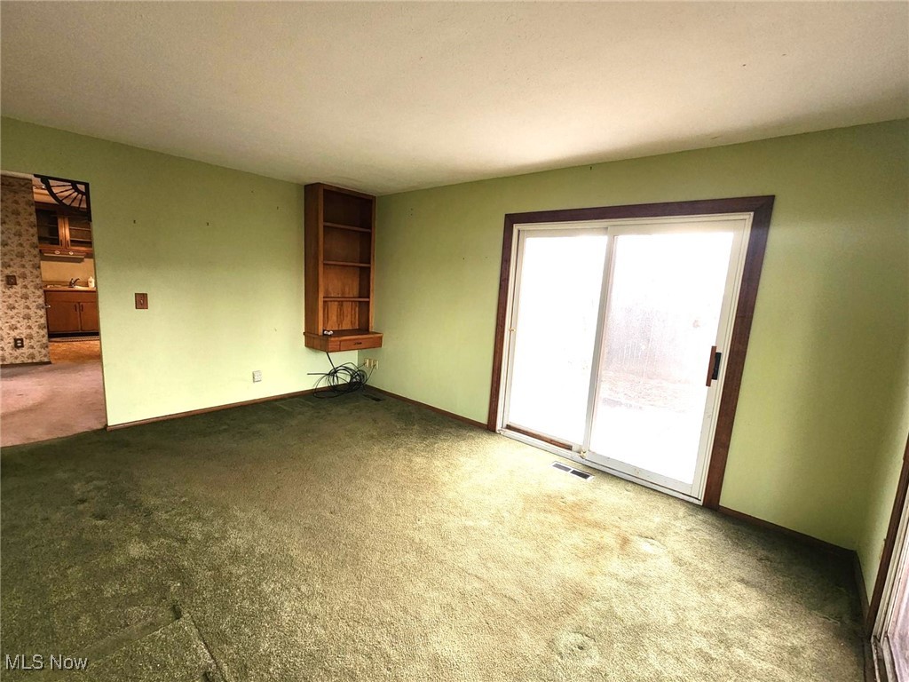 415 North Leavitt Road Amherst, OH 44001 - Photo 12 of 32 Gallery Image 12