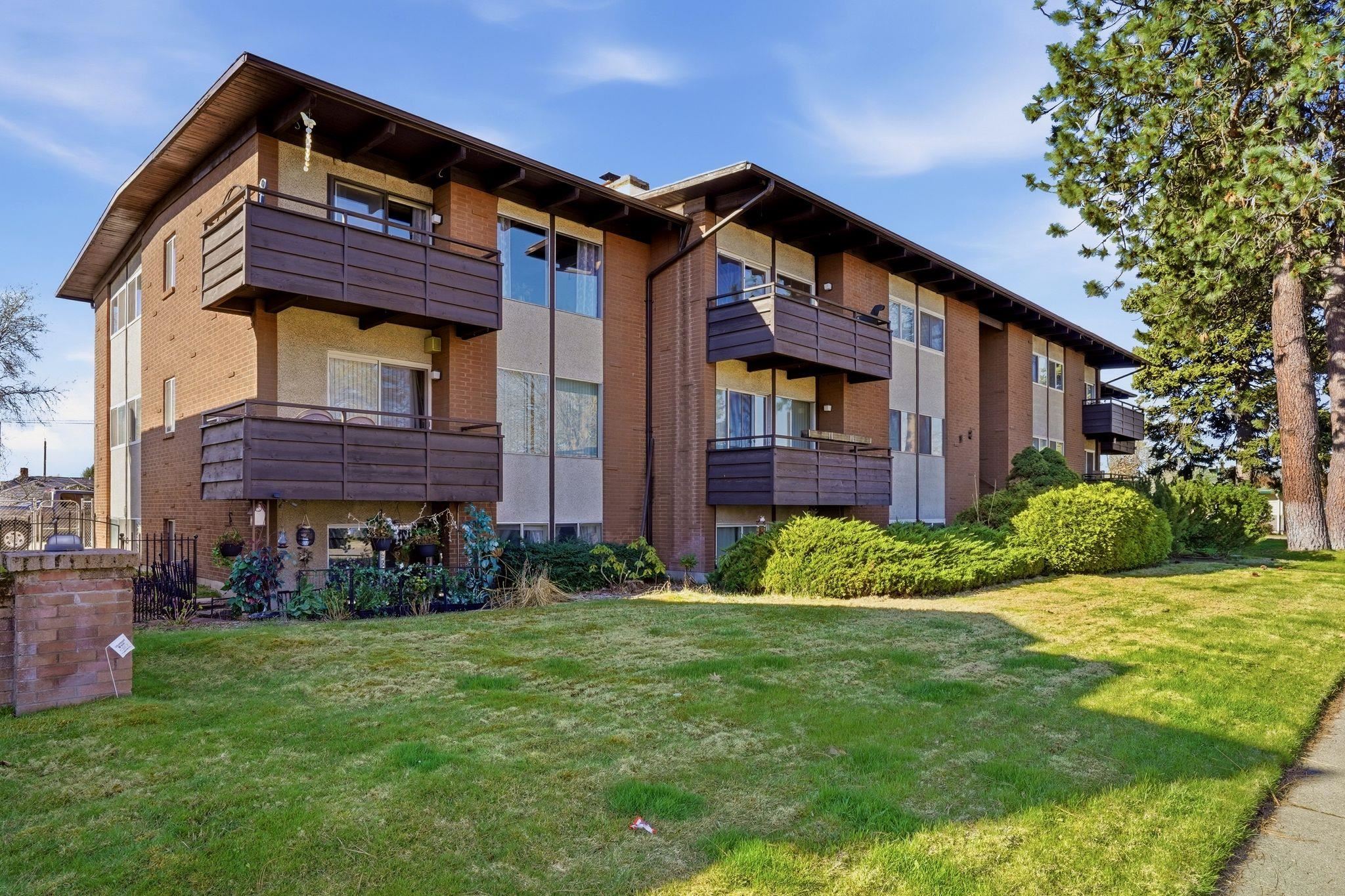 108 East Rowan Avenue, Unit 12 Spokane, WA 99207 - Photo 1 of 32