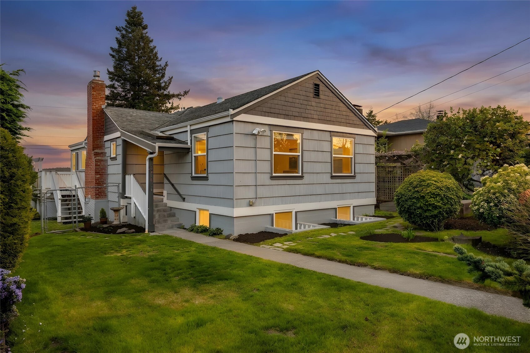 2010 9th Street Anacortes, WA 98221 - Photo 2 of 39