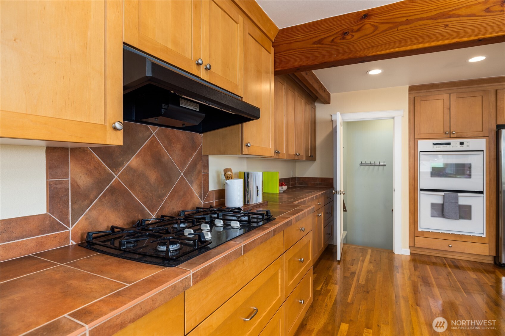 2010 9th Street Anacortes, WA 98221 - Photo 25 of 39