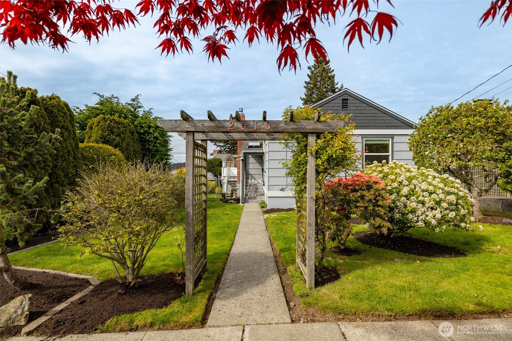 2010 9th Street Anacortes, WA 98221 - Photo 5 of 39