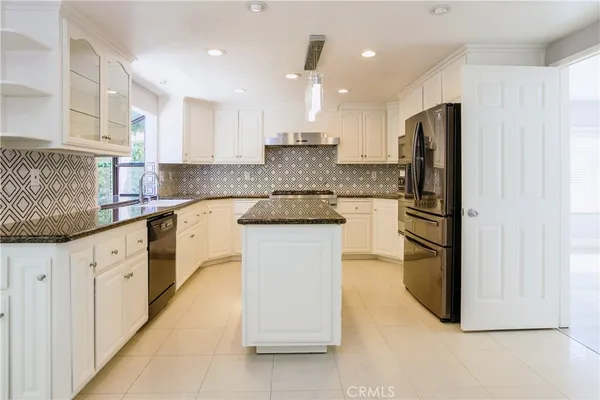 $6,600 | 4 Harrisburg, Irvine, CA 92620