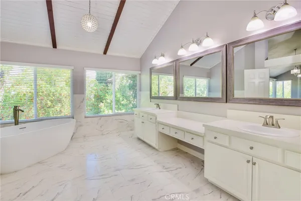 $6,600 | 4 Harrisburg, Irvine, CA 92620