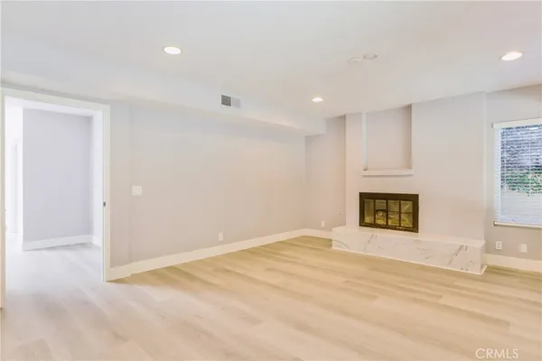 $6,600 | 4 Harrisburg, Irvine, CA 92620