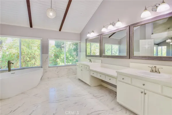 $6,600 | 4 Harrisburg, Irvine, CA 92620