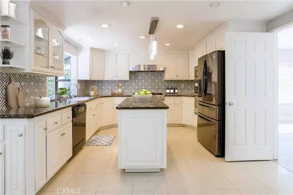 $6,600 | 4 Harrisburg, Irvine, CA 92620