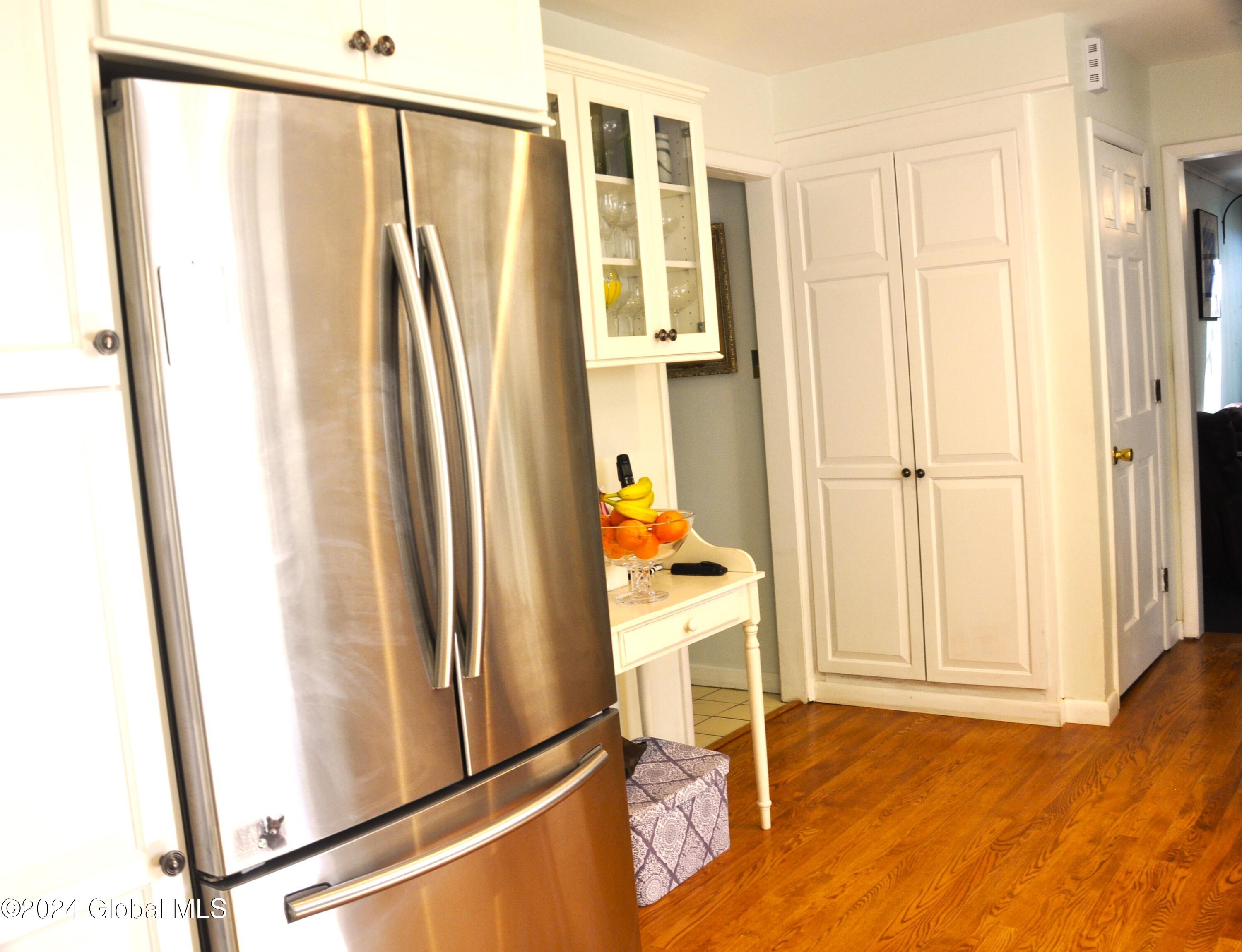 21 Thorndale Road Bethlehem, NY 12159 - Photo 7 of 26 _DSC0018 - Copy (3) - Copy