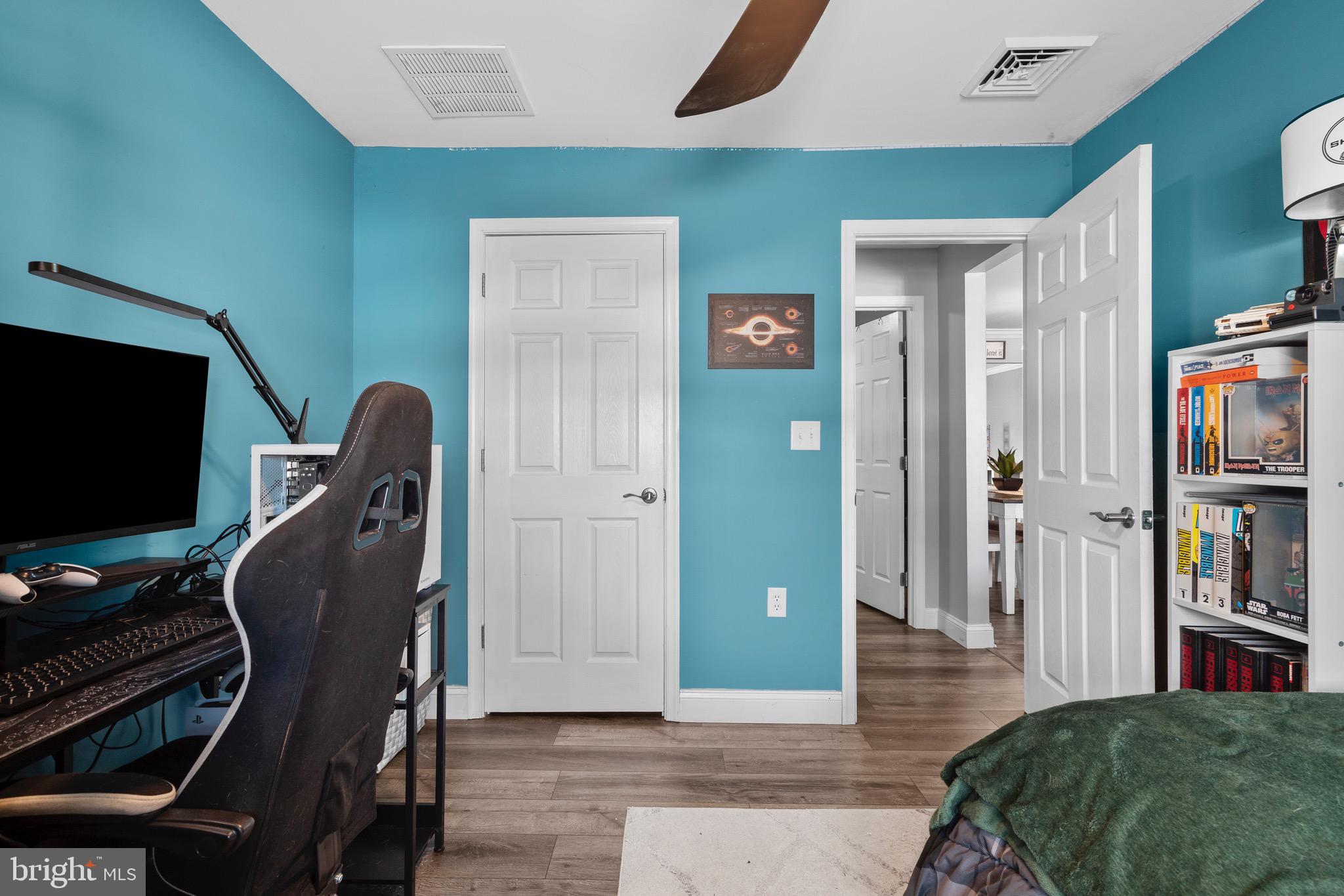 9 Honey Locust Road Levittown, PA 19056 - Photo 20 of 34 a view of a livingroom with furniture and furniture