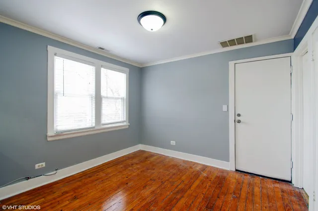 $1,350 | 3707 West McLean Avenue, Unit 2R, Chicago, IL 60647