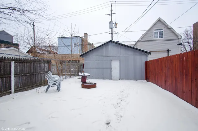 $1,350 | 3707 West McLean Avenue, Unit 2R, Chicago, IL 60647