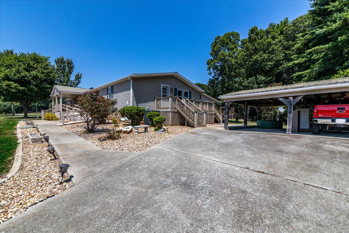 799 Skillet Road Ferrum, VA 24088 - Photo 4 of 47 02-2-799 Skillet Rd-7422