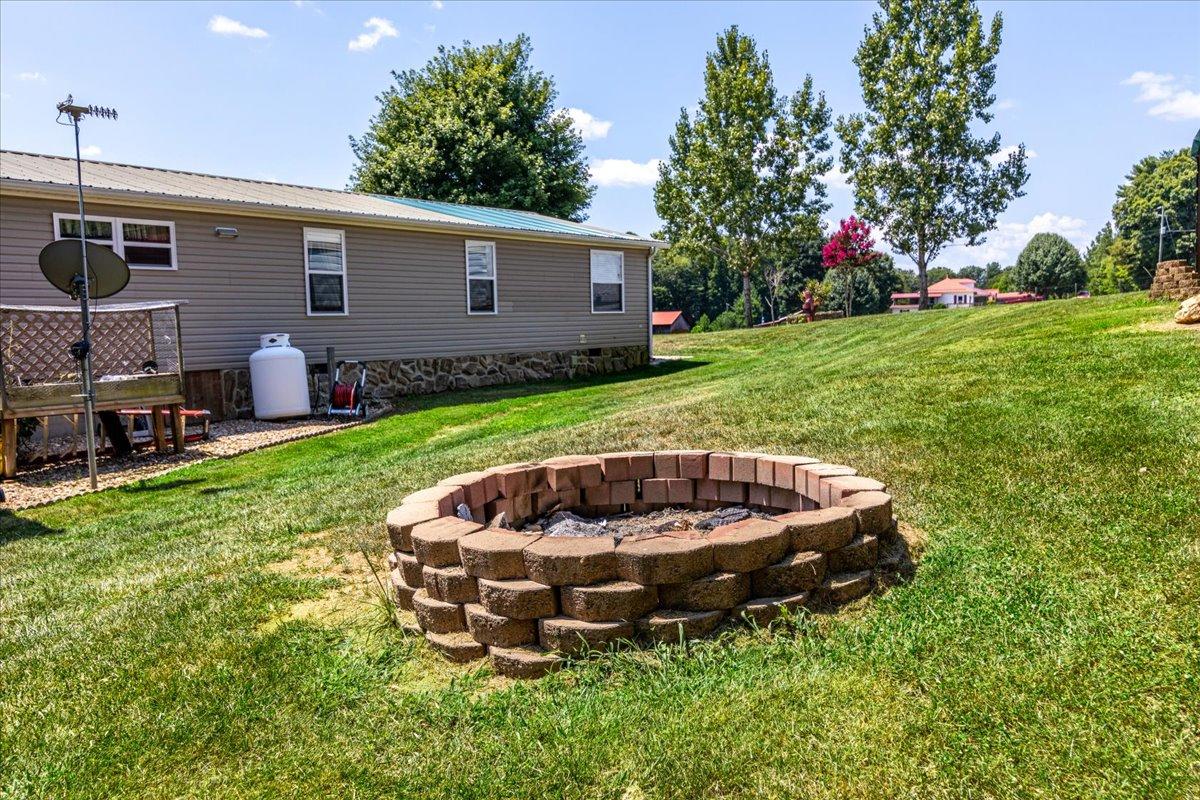 799 Skillet Road Ferrum, VA 24088 - Photo 38 of 47 36-36-799 Skillet Rd-7464