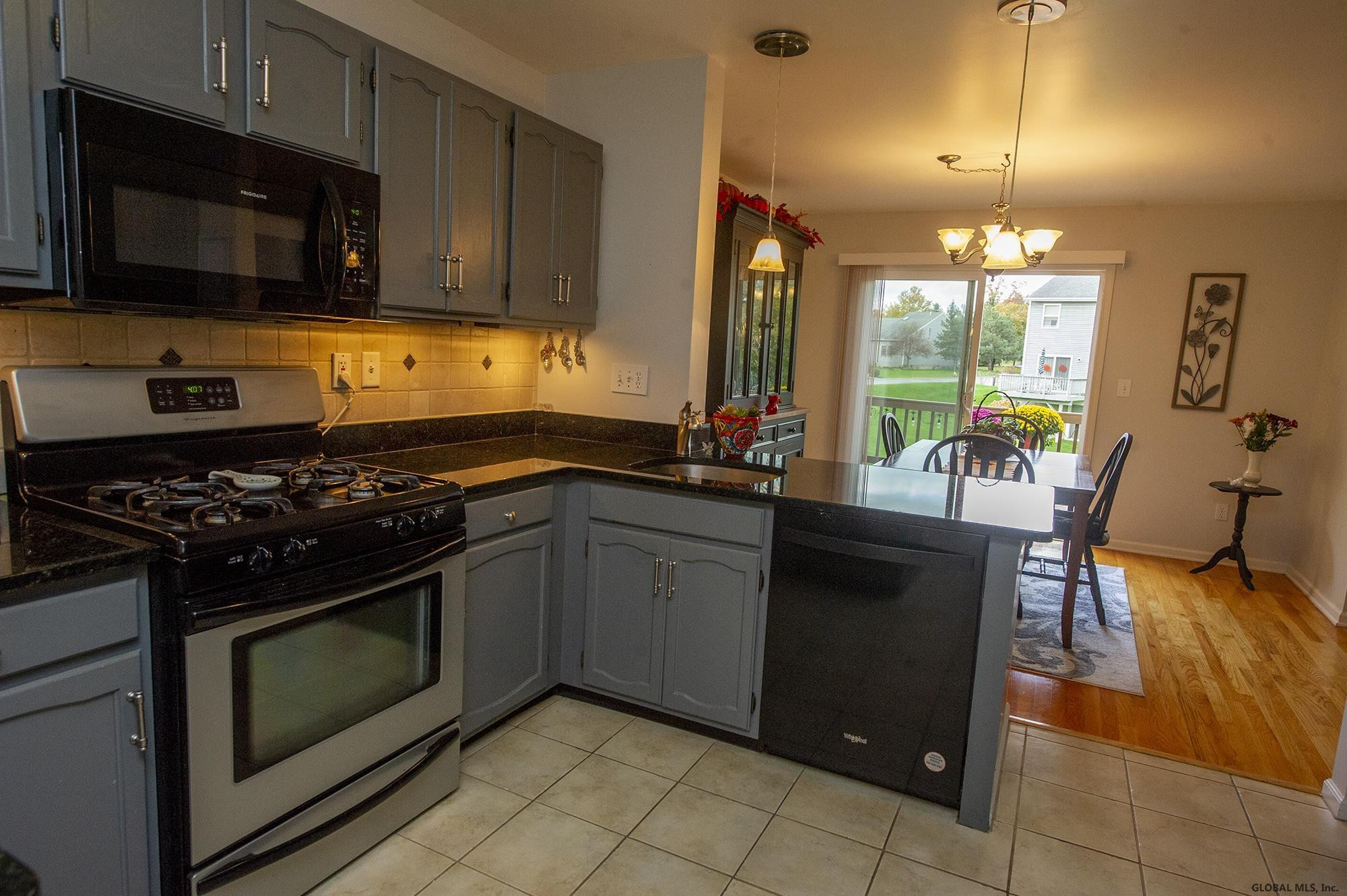 164 Harvard Road Colonie, NY 12189 - Photo 13 of 37 Photo 13