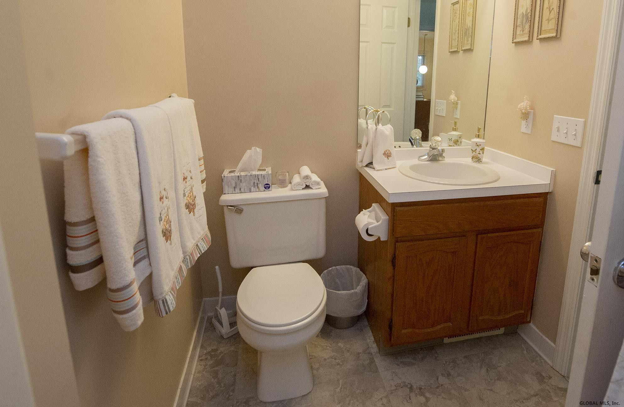 164 Harvard Road Colonie, NY 12189 - Photo 29 of 37 Photo 30