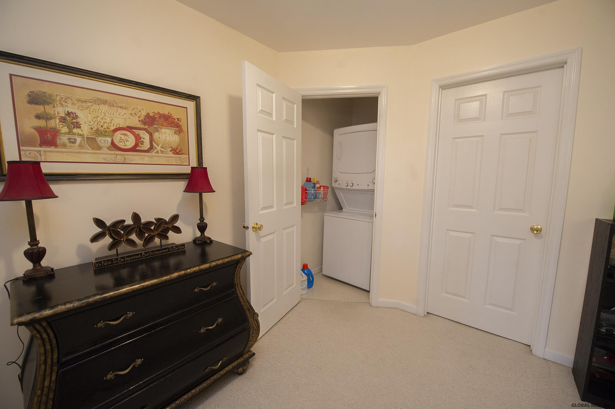 164 Harvard Road Colonie, NY 12189 - Photo 31 of 37 Photo 32