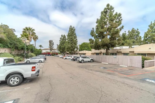 $365,000 | 9860 Dale Avenue, Unit D10, Spring Valley, CA 91977