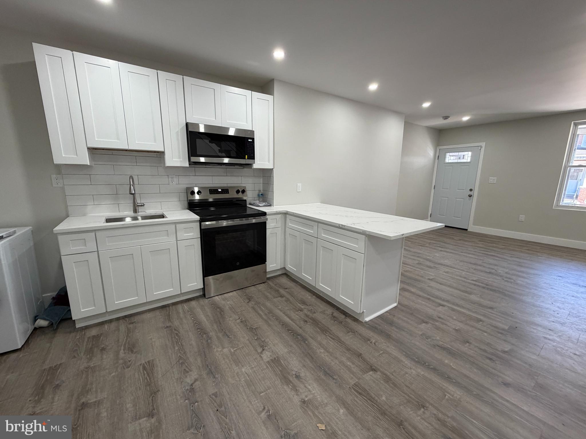 2310 Tasker Street Philadelphia, PA 19145 - Photo 5 of 15