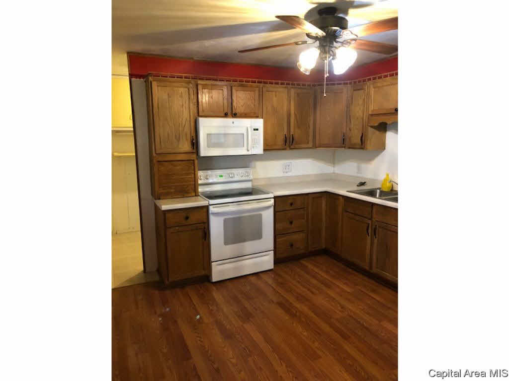 401 Parkview Drive Rochester, IL 62563 - Photo 3 of 17 Gallery Image 3