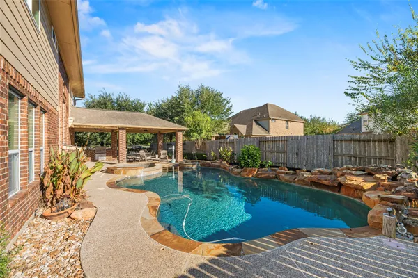 $950,000 | 19507 Salt Grass Meadow Drive, Cypress, TX 77433
