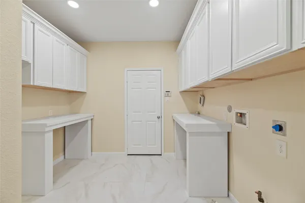 $950,000 | 19507 Salt Grass Meadow Drive, Cypress, TX 77433