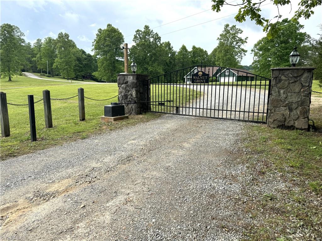 545 Overland Trail Hays, NC 28635 - Photo 2 of 30