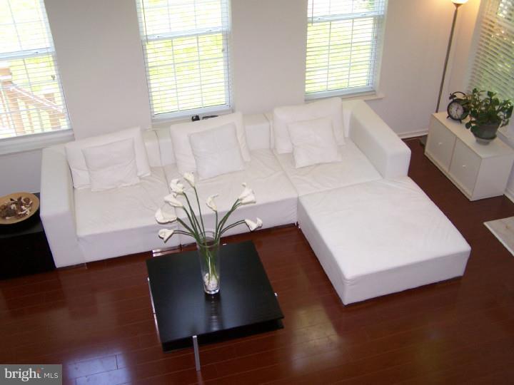 6 Ridge View Court Sicklerville, NJ 08081 - Photo 4 of 22 Family Room