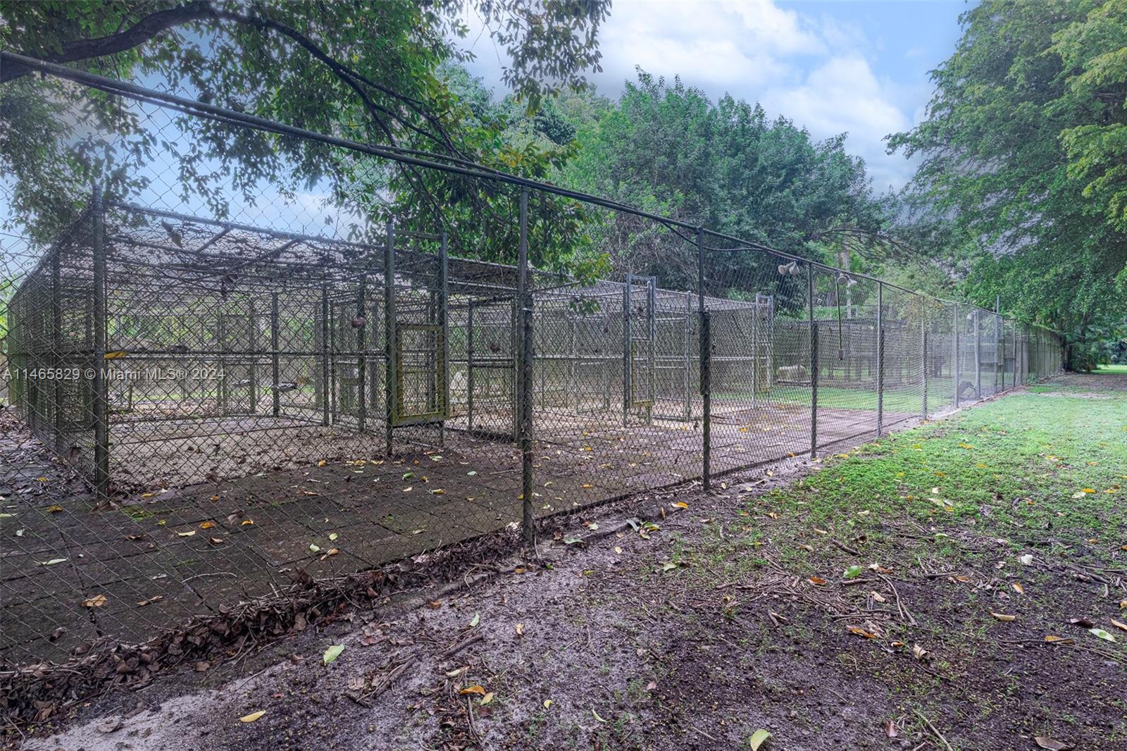 6000 Southwest 118th Avenue Miami, FL 33183 - Photo 42 of 49 a view of a yard with a tiny play house