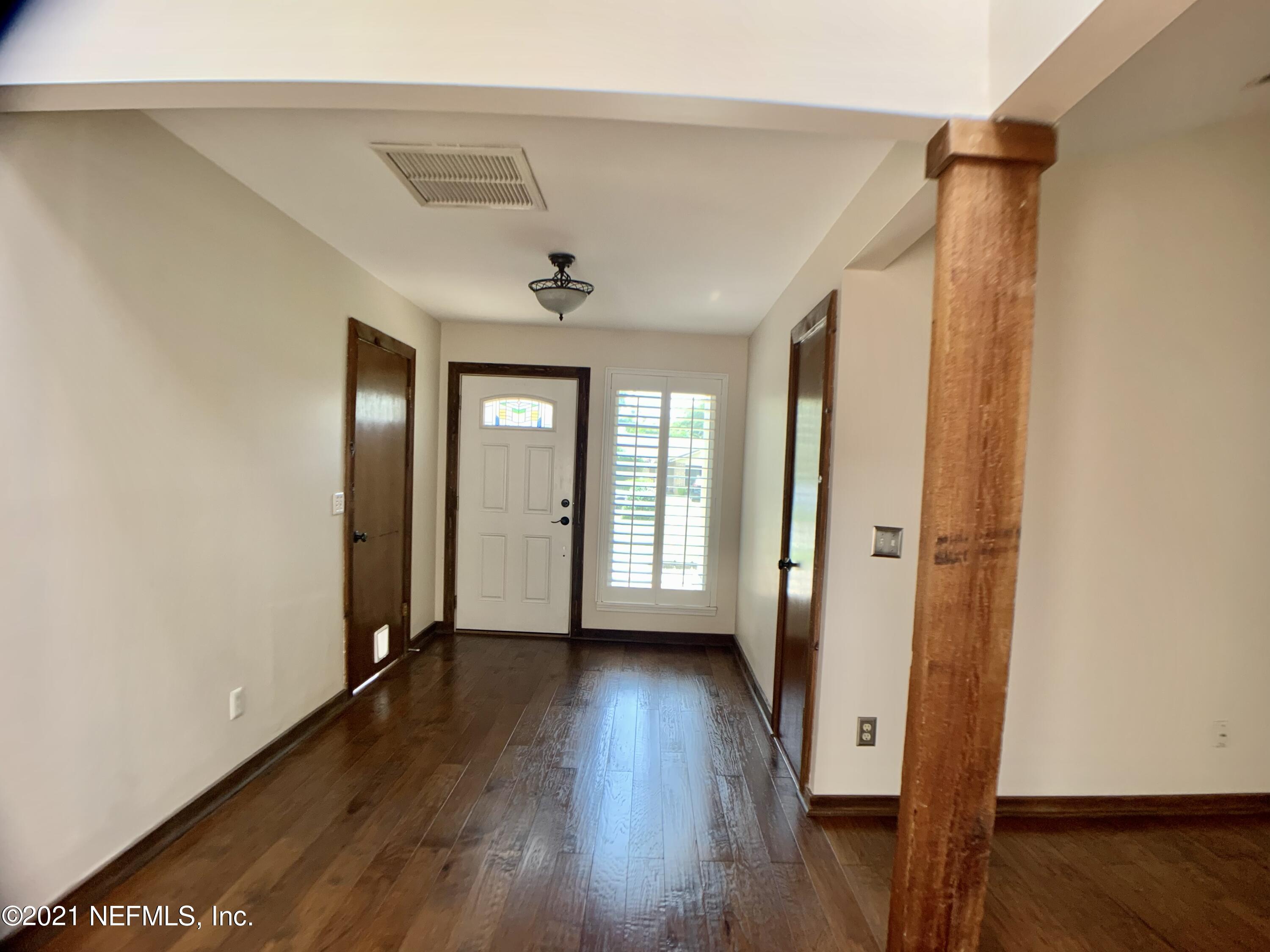 1058 Rene Court Orange Park, FL 32065 - Photo 13 of 26 Entry/Foyer