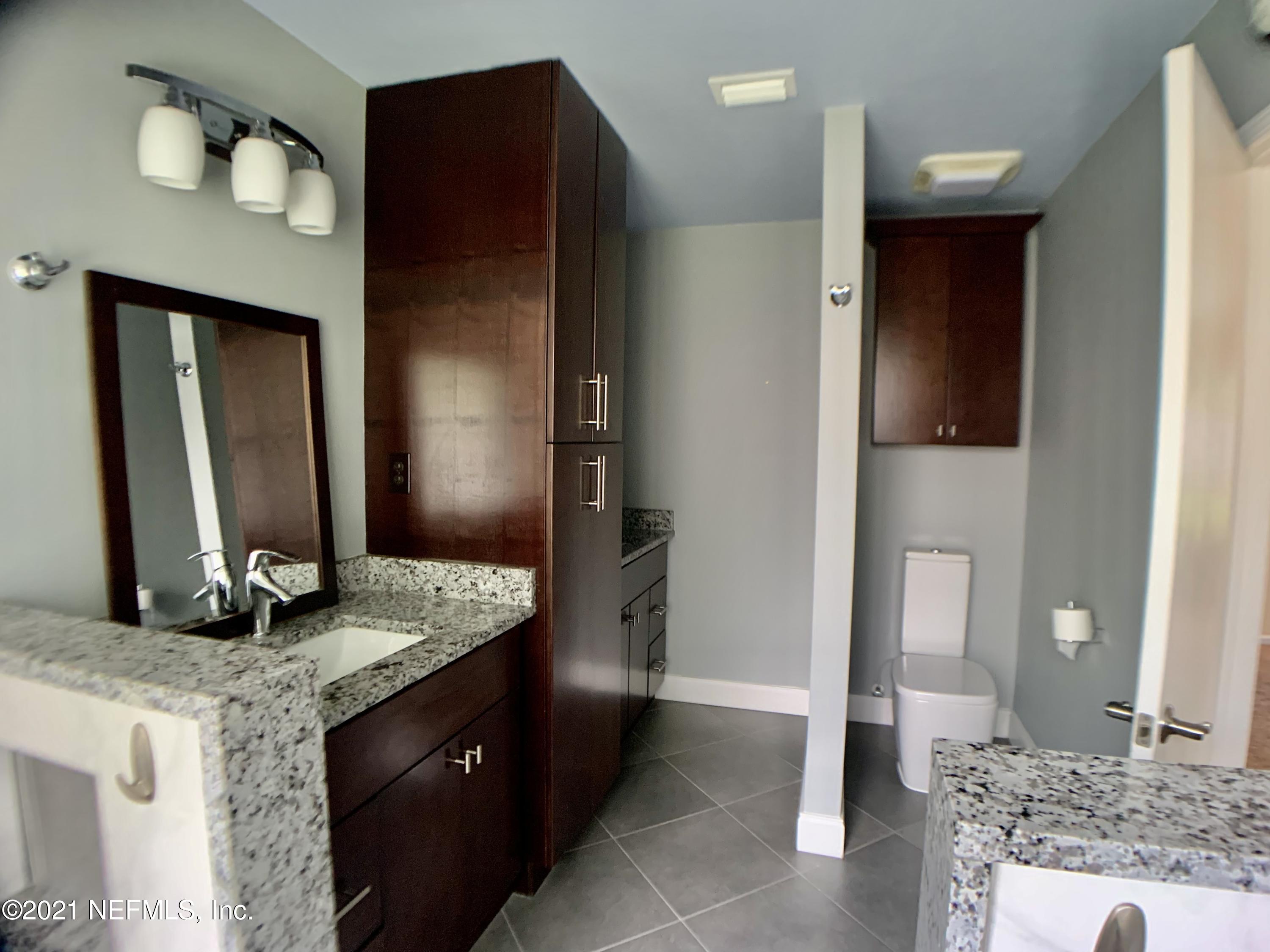 1058 Rene Court Orange Park, FL 32065 - Photo 18 of 26 Ensuite Bathroom