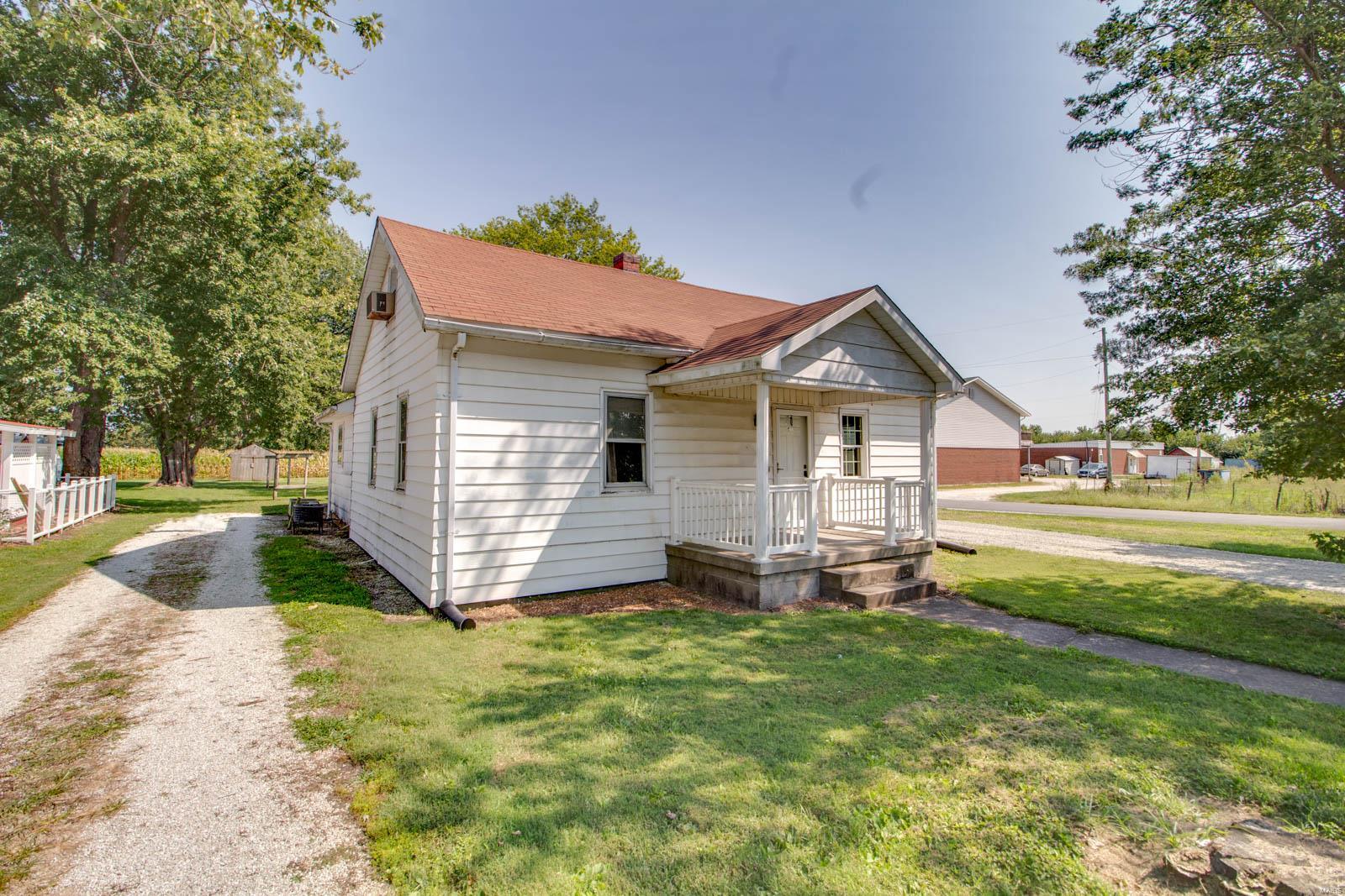 101 Walnut Street Kane, IL 62054 - Photo 3 of 33 Gallery Image 3