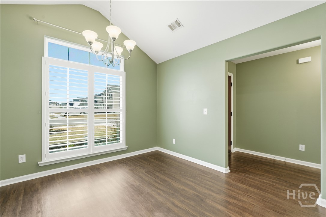 141 Grimsby Road Savannah, GA 31407 - Photo 15 of 58 Dining room