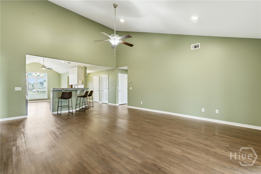 141 Grimsby Road Savannah, GA 31407 - Photo 18 of 58 Livingroom