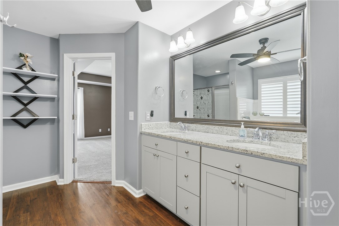 141 Grimsby Road Savannah, GA 31407 - Photo 27 of 58 Primary bathroom