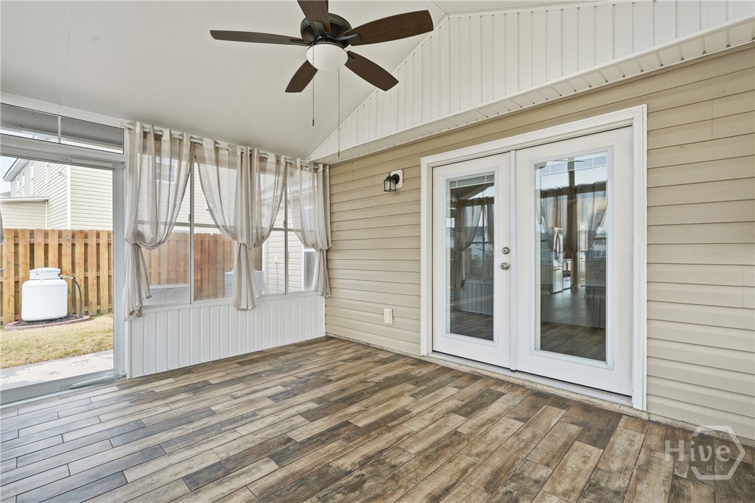 141 Grimsby Road Savannah, GA 31407 - Photo 41 of 58 Screened in patio