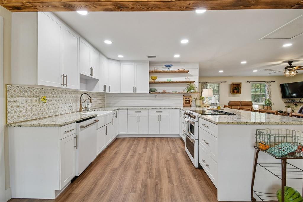 3009 Jim Johnson Road Plant City, FL 33566 - Photo 16 of 84