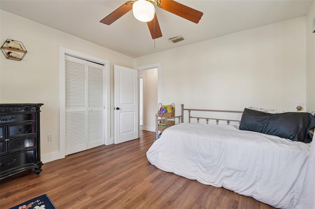 3009 Jim Johnson Road Plant City, FL 33566 - Photo 39 of 84 a large white bed in a white room