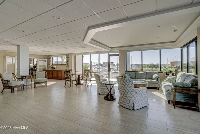 $2,500 | 322 Causeway Drive, Unit STE 207, Wrightsville Beach, NC 28480