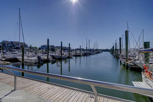 $2,500 | 322 Causeway Drive, Unit STE 207, Wrightsville Beach, NC 28480